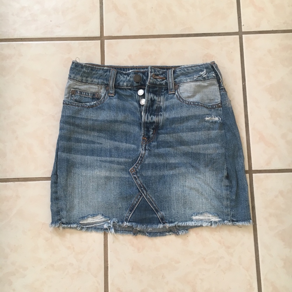 Mid wash denim skirt